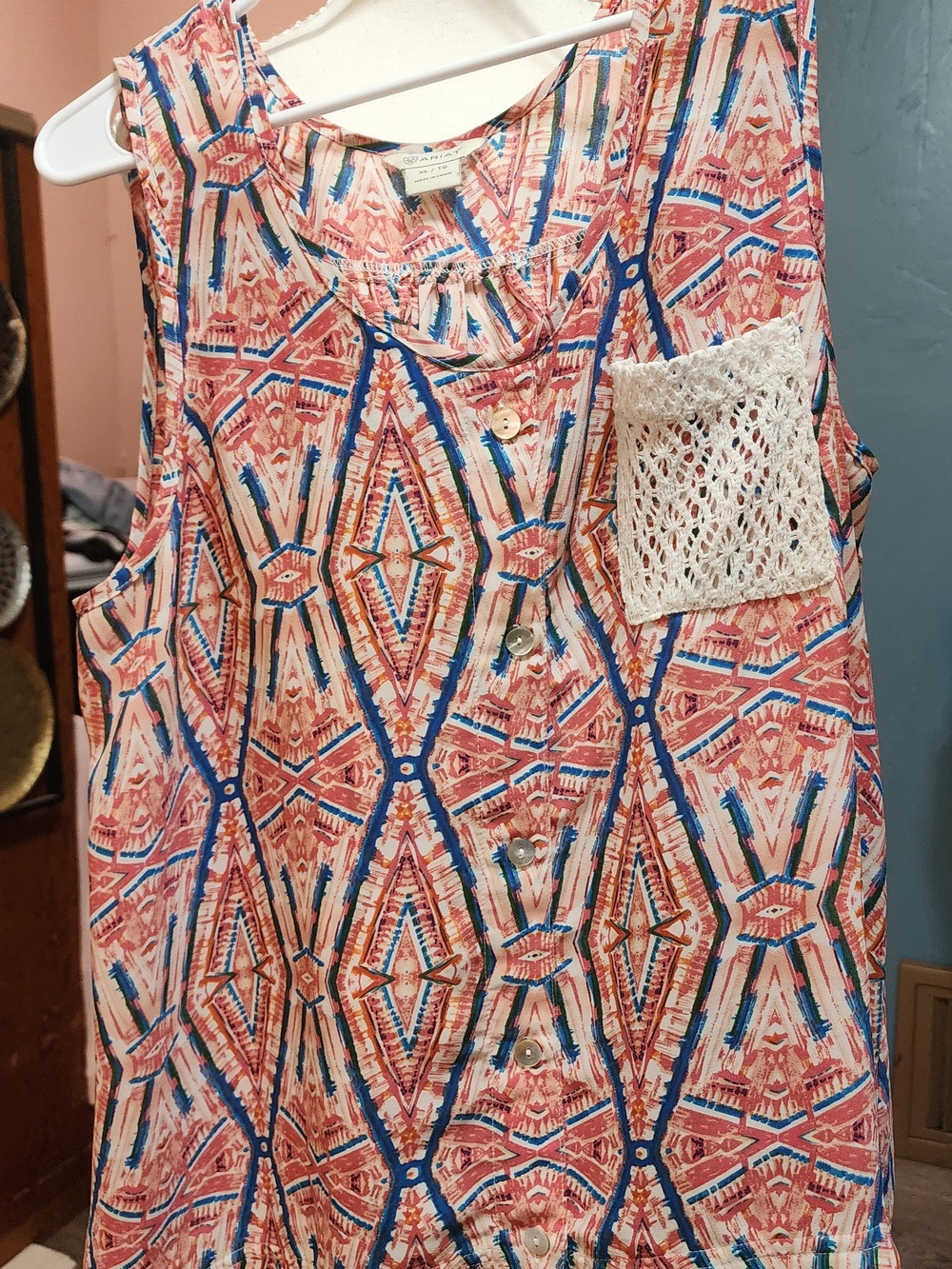 Ariat Women's Coral and Blue Geometric Crochet-Pocket Tank Sz XL